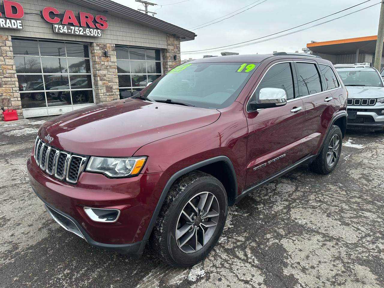 Used 2019 Jeep Grand Cherokee Limited AWD/4WD image 3