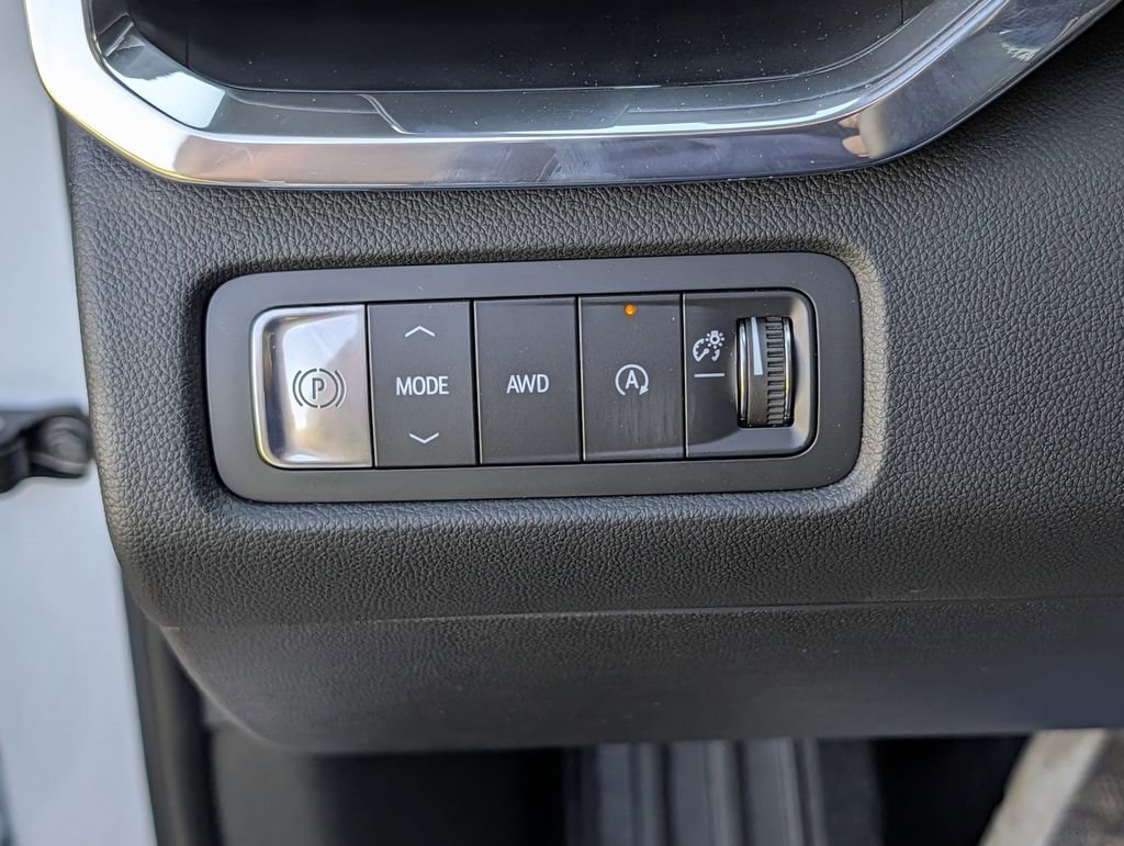 New 2026 GMC Acadia Denali Ultimate w/ LPO, Floor Liner Package AWD/4WD image 25
