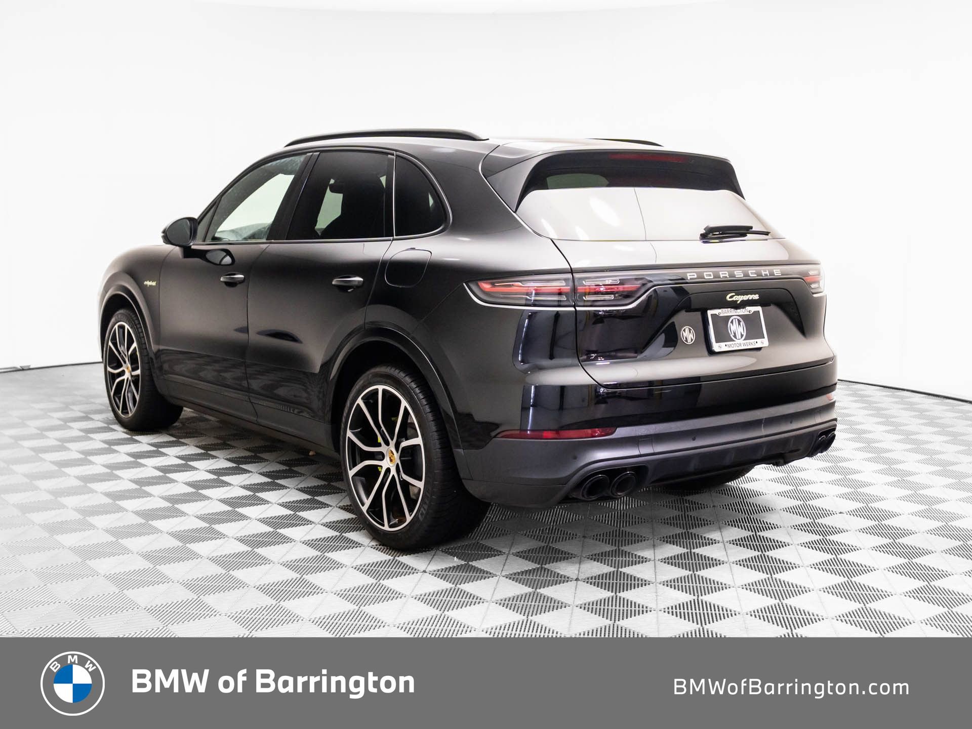 Used 2021 Porsche Cayenne E-Hybrid image 3