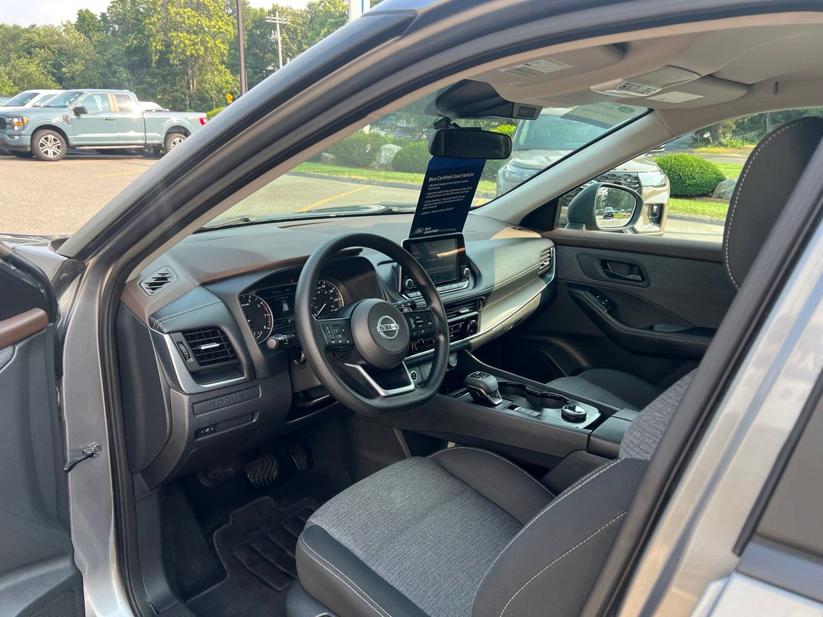 Used 2021 Nissan Rogue S AWD/4WD image 21