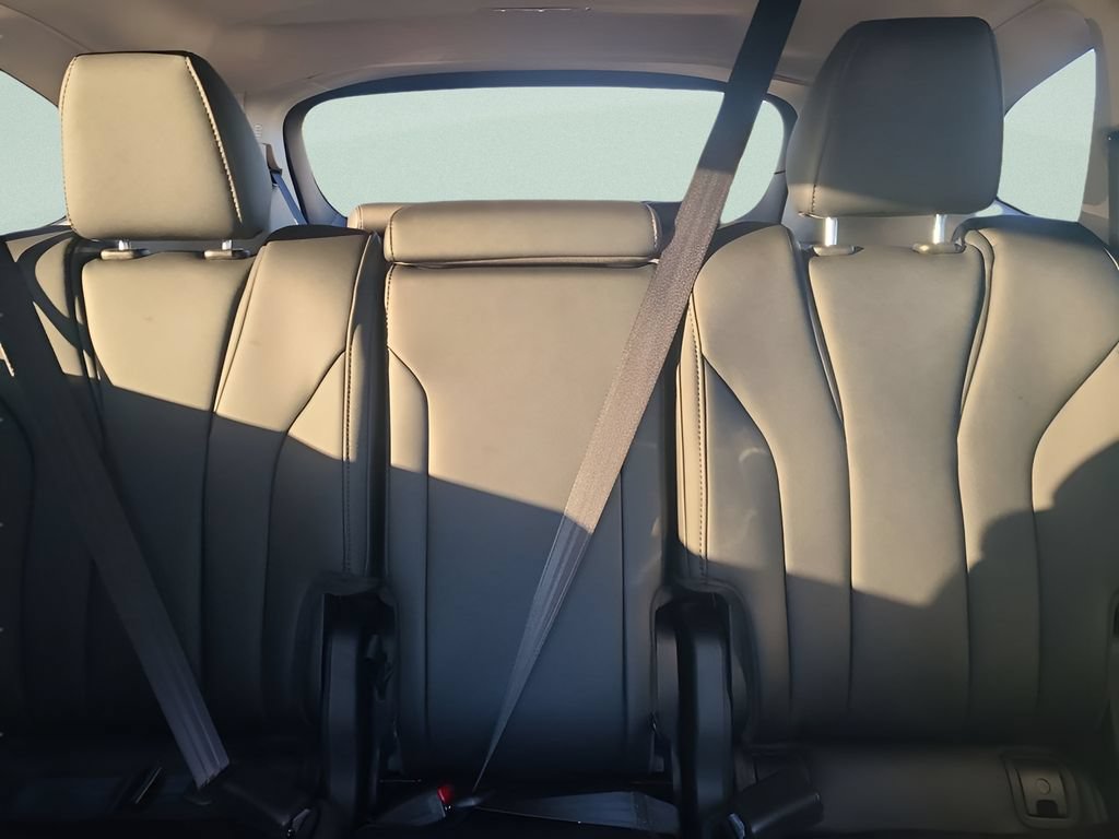 New 2026 Acura MDX SH-AWD image 13