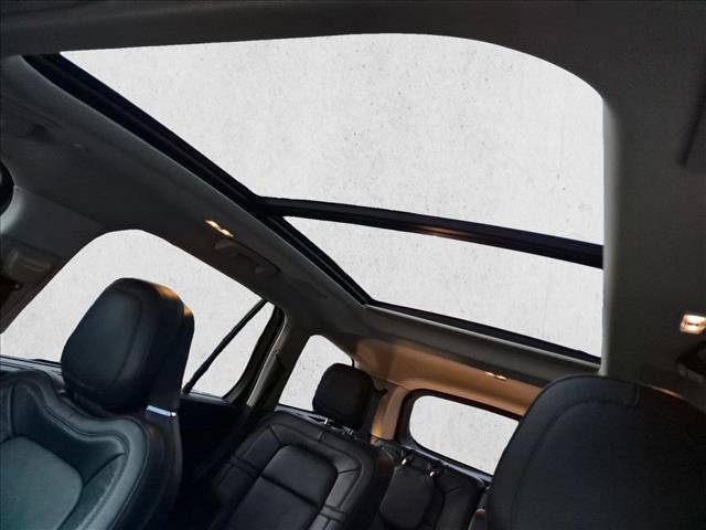 Used 2023 Lincoln Aviator Reserve w/ Equipment Group 201A RWD image 13