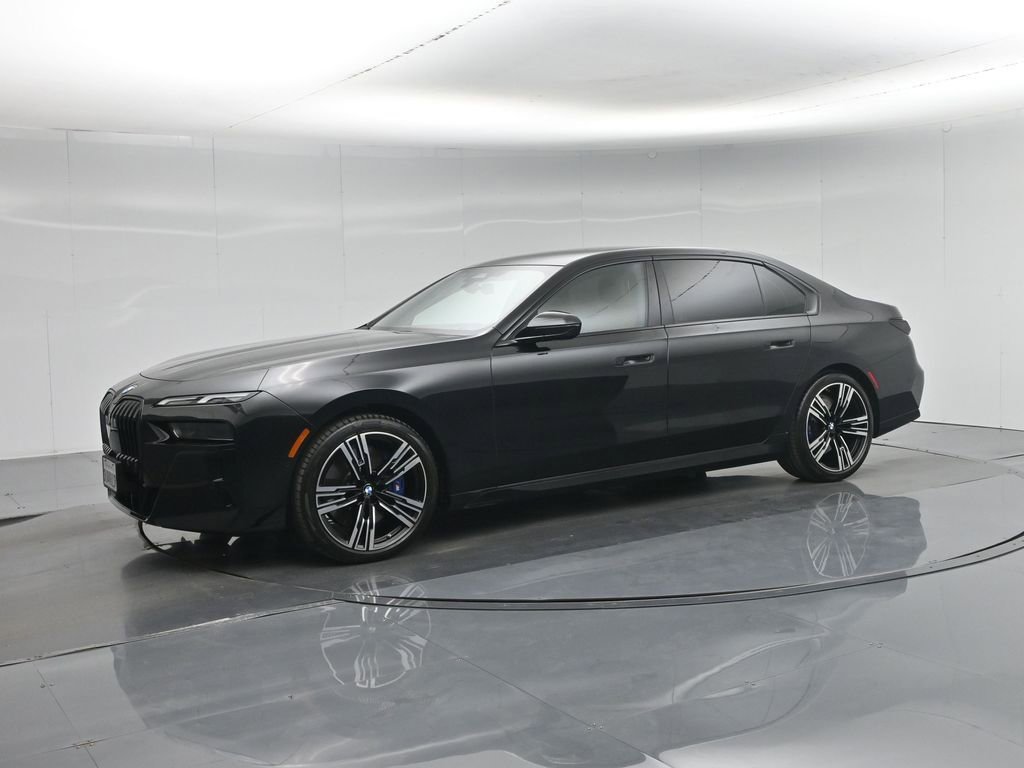 Used 2023 BMW 740i w/ Parking Assistance Package image 27