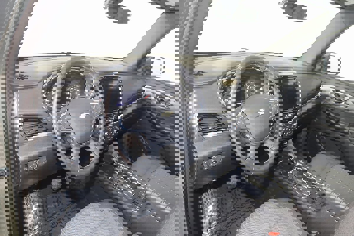 Used 2023 Chevrolet Traverse LT image 24