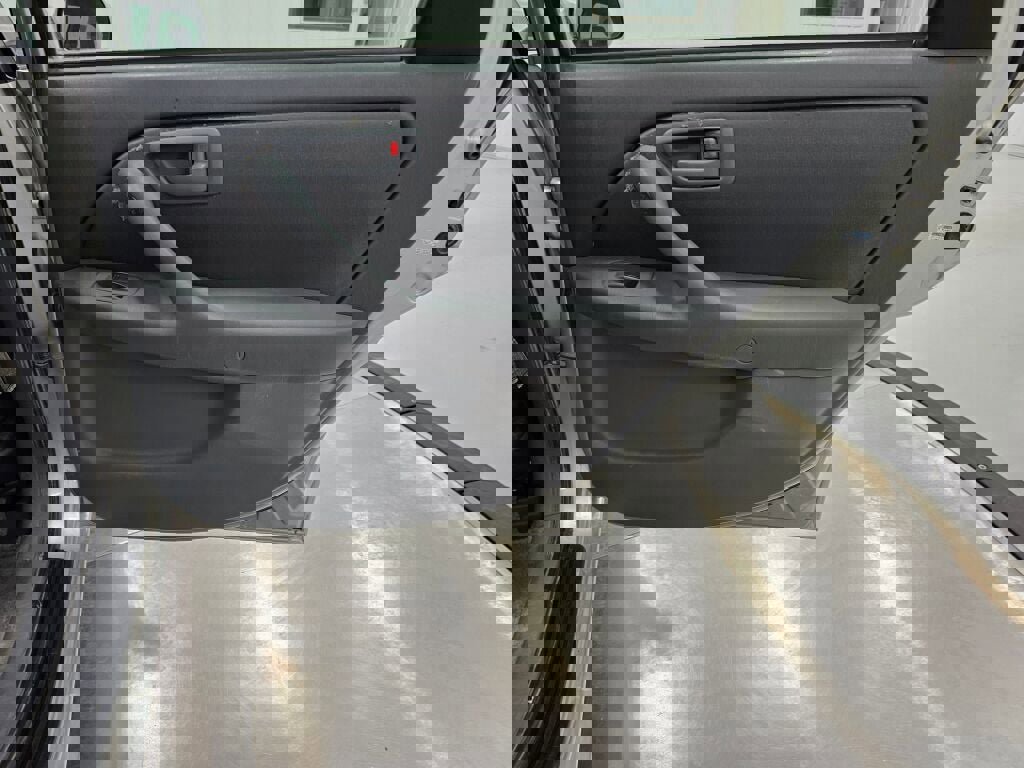 Used 2001 Toyota Camry LE image 32