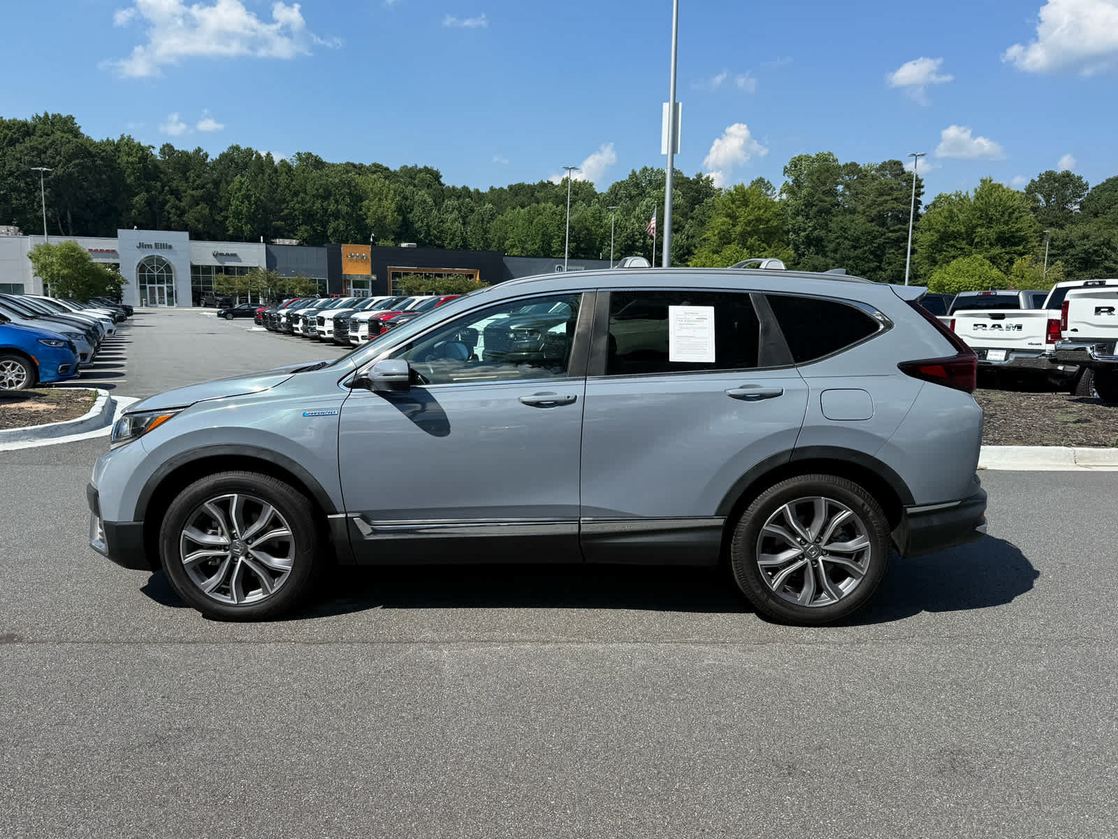 Used 2022 Honda CR-V Touring image 2