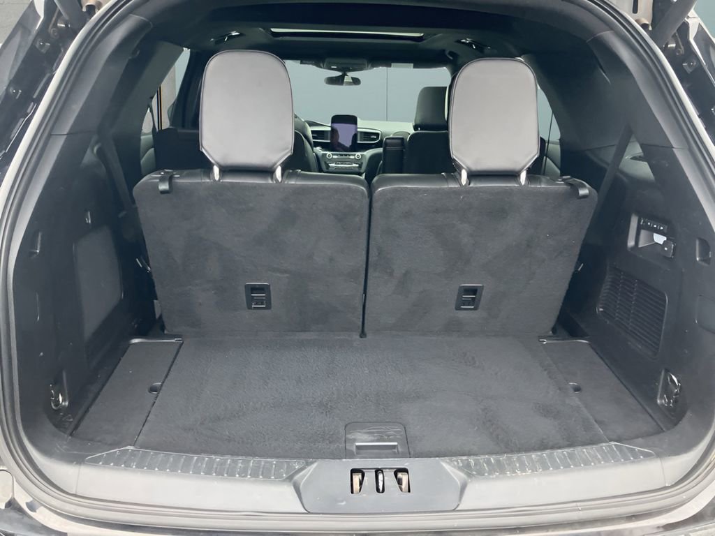 Used 2020 Ford Explorer ST w/ Premium Technology Package image 40