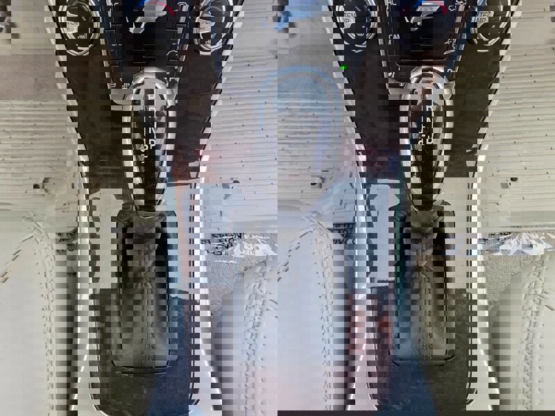 Used 2015 Volvo XC70 T6 Platinum w/ Protection Package image 41