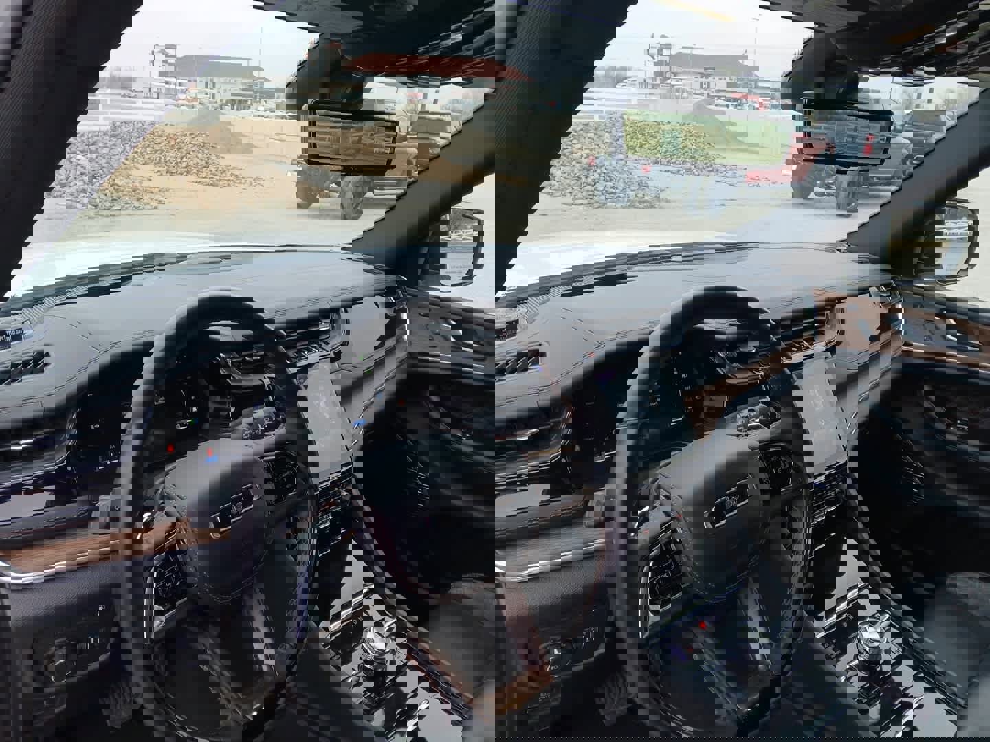 Used 2022 Jeep Grand Cherokee Summit w/ Advanced Protech Group IV image 28