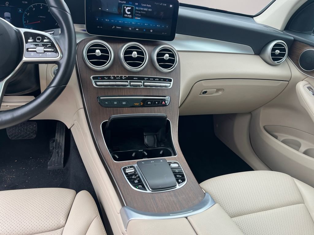 Certified 2022 Mercedes-Benz GLC 300 4MATIC w/ Premium Package Lite image 11