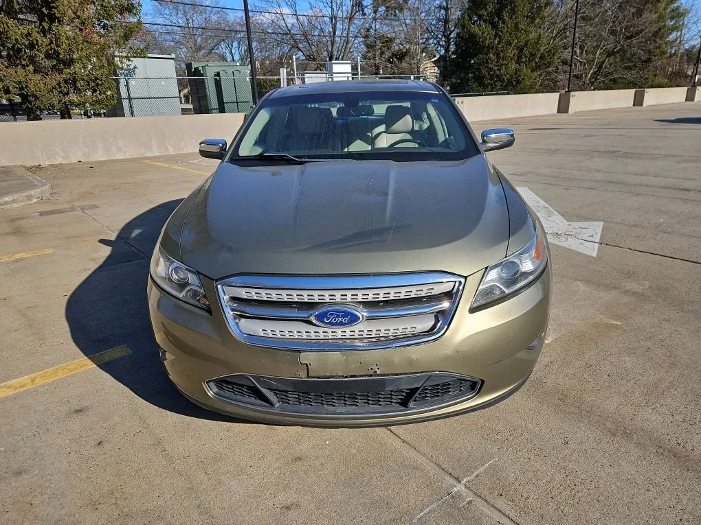 Used 2012 Ford Taurus Limited FWD image 2