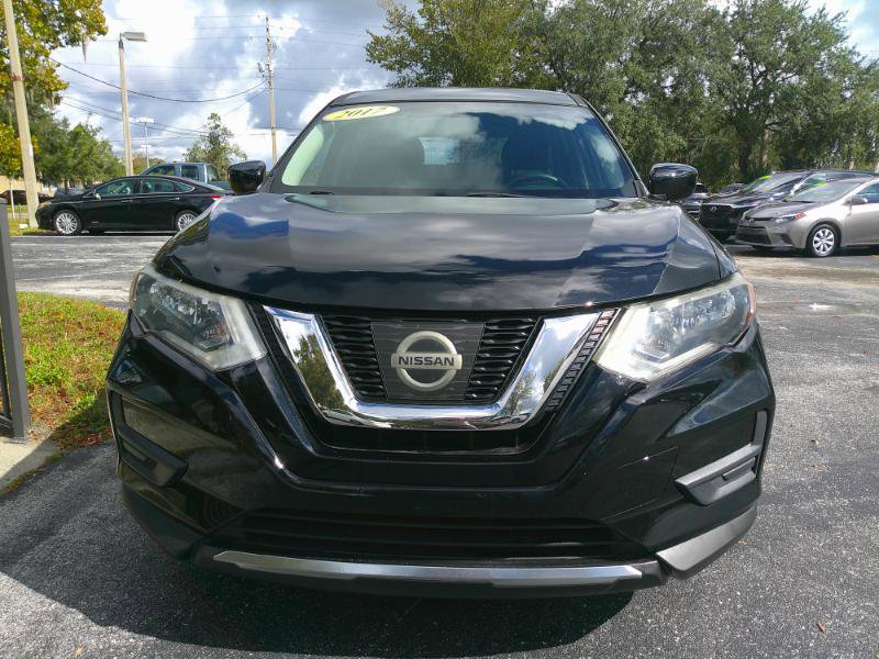 Used 2017 Nissan Rogue S image 3