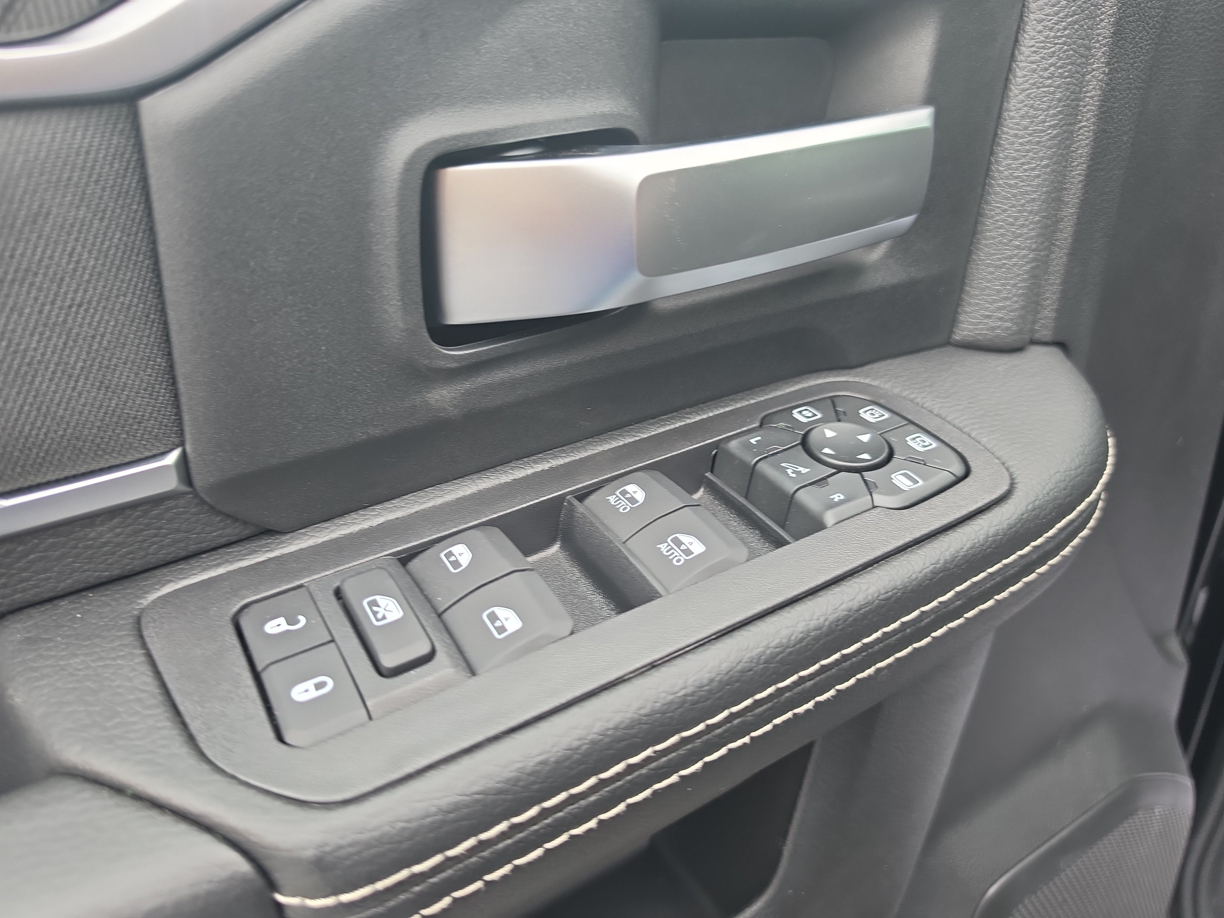 New 2027 RAM 2500 Big Horn AWD/4WD image 19