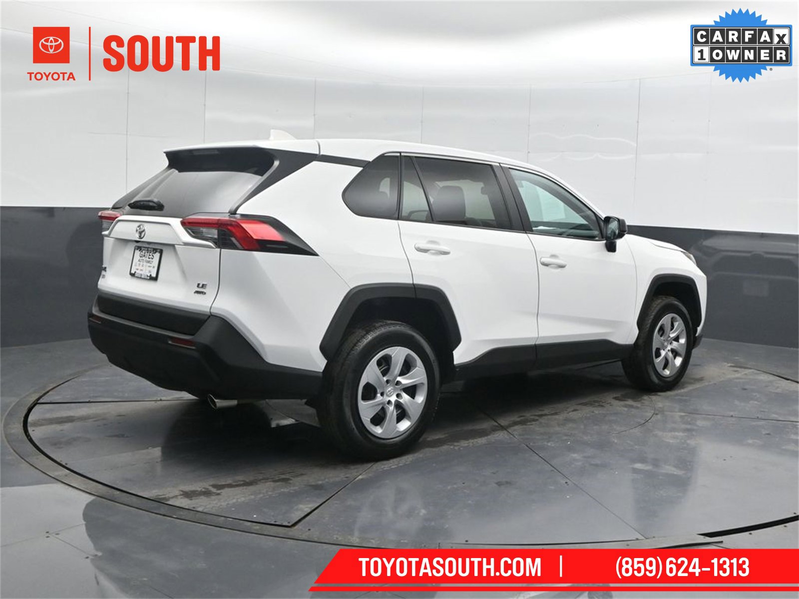 Used 2024 Toyota RAV4 LE image 2