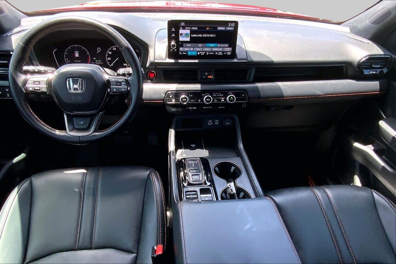 Used 2025 Honda Pilot TrailSport image 15
