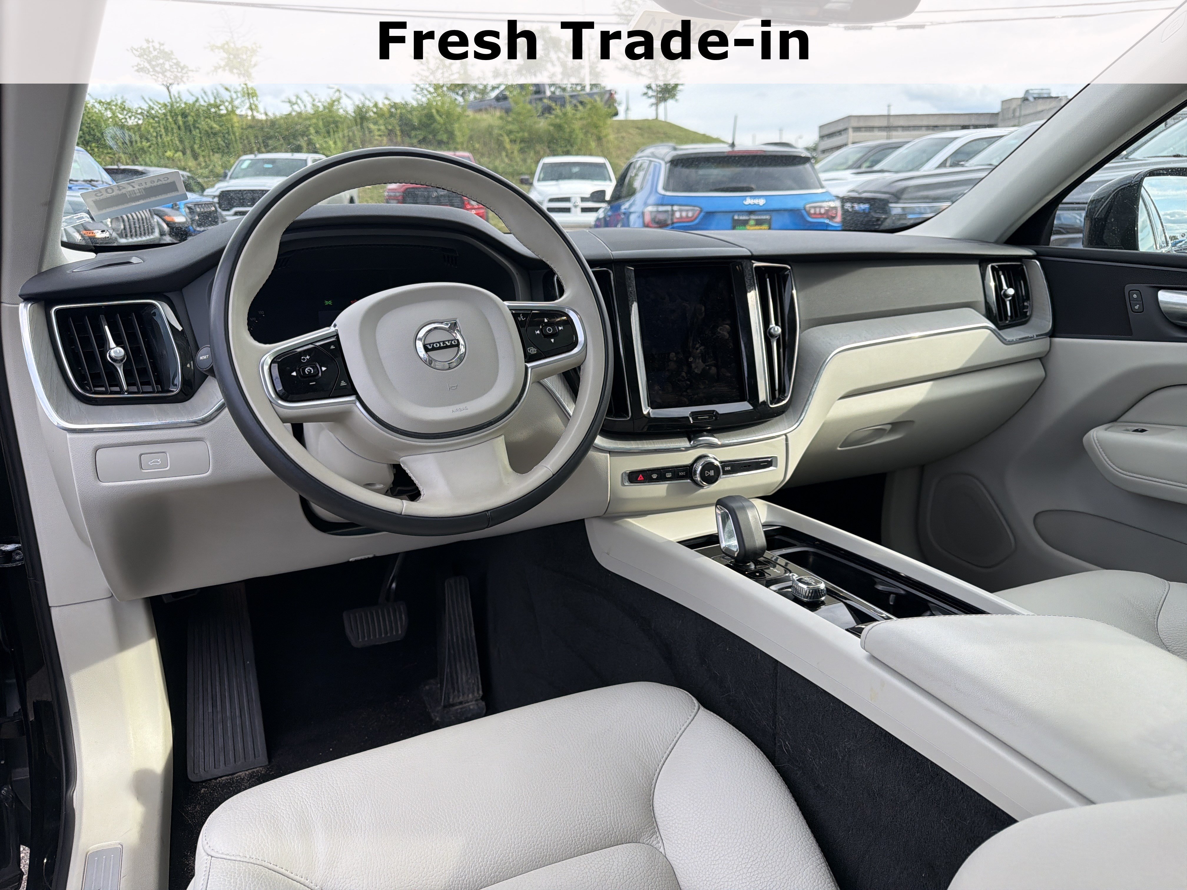 Used 2023 Volvo XC60 B5 Plus FWD image 20