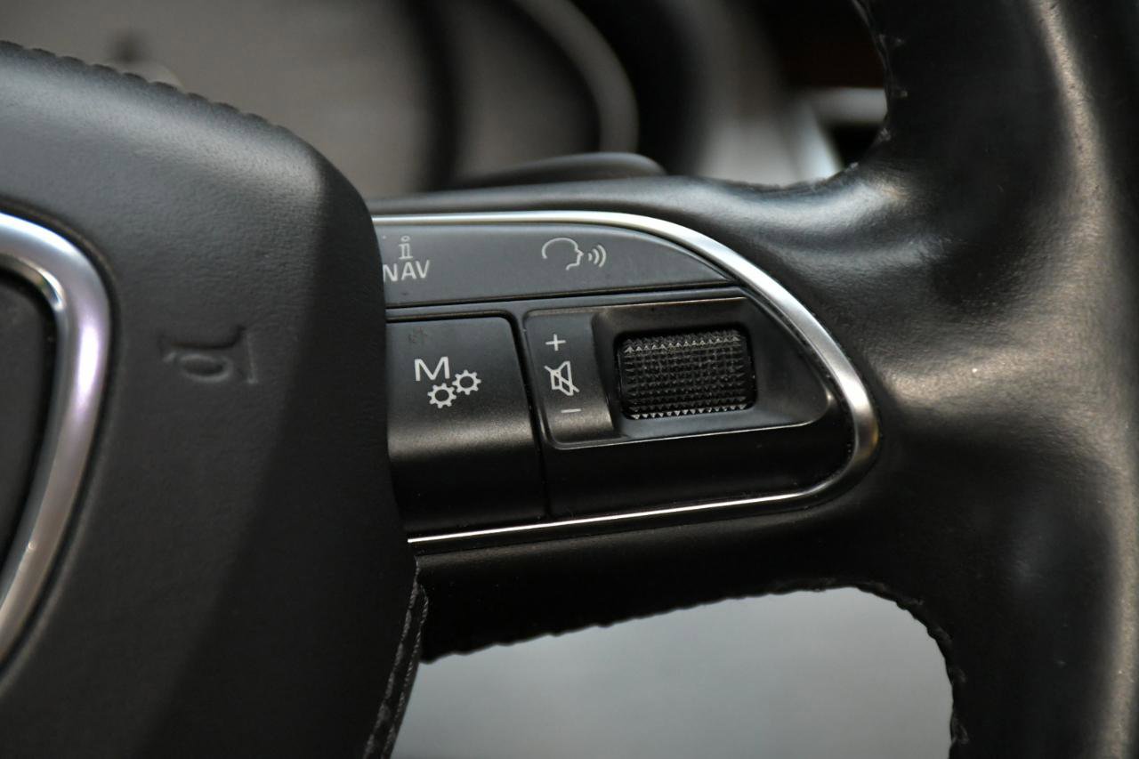 Used 2013 Audi S8 AWD/4WD image 24