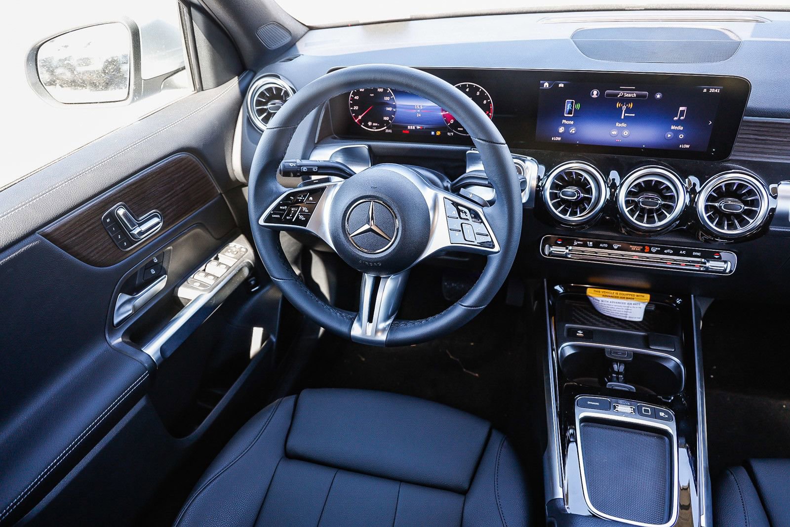 New 2026 Mercedes-Benz GLB 250 image 14