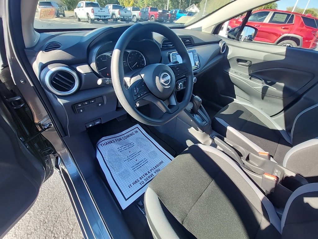 Used 2025 Nissan Versa S w/ S Plus Package image 14