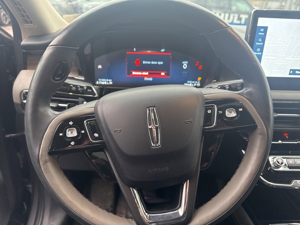 Used 2023 Lincoln Corsair Reserve w/ Equipment Group 201A image 10