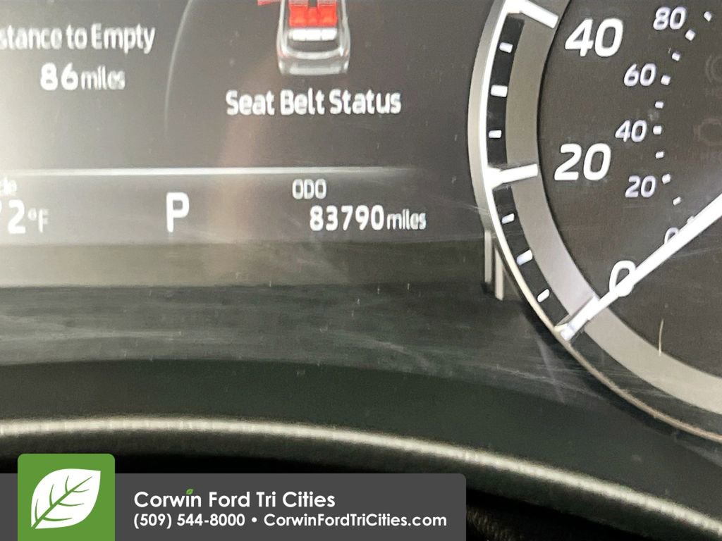 Used 2020 Toyota Highlander XLE AWD/4WD image 2