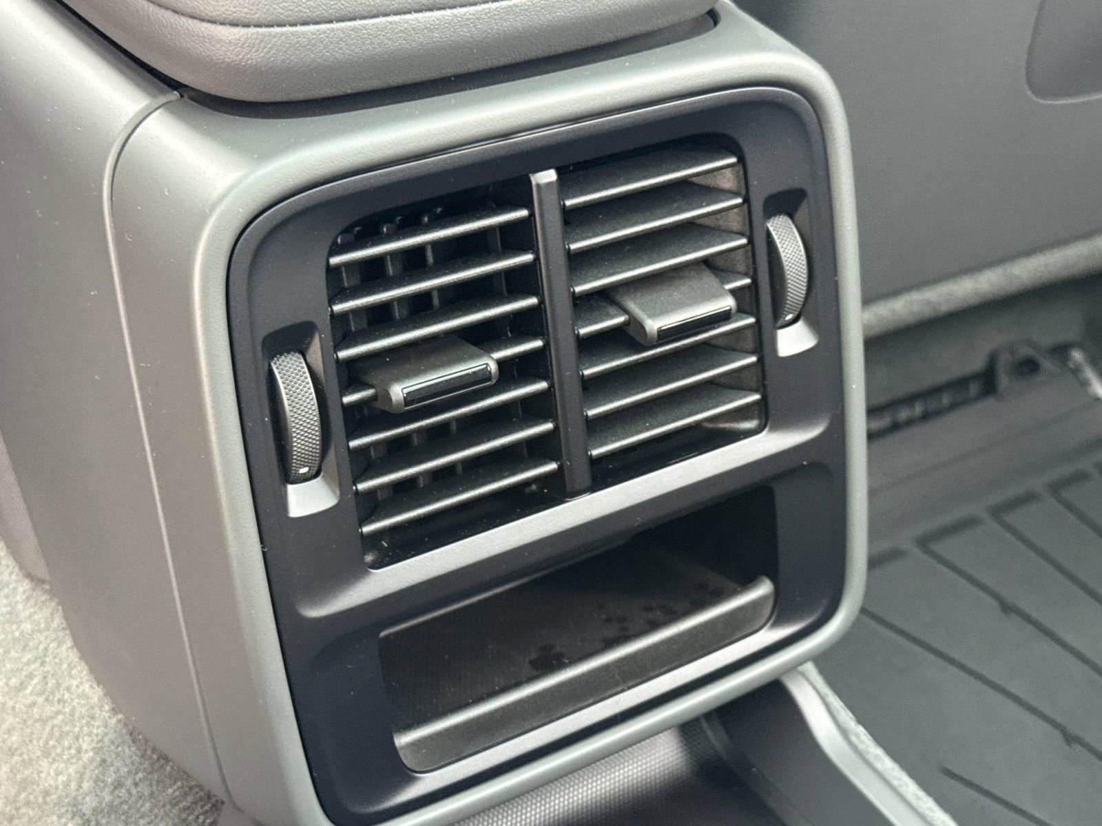 Certified 2024 Porsche Taycan 4S AWD/4WD image 15