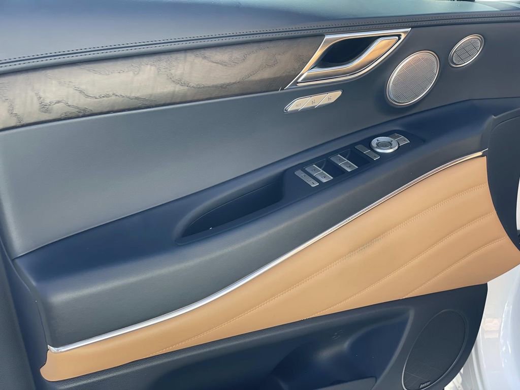 Used 2024 Genesis GV80 3.5T w/ Cargo Package image 21