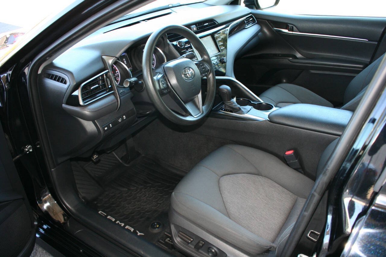 Used 2020 Toyota Camry LE w/ Convenience Package FWD image 13