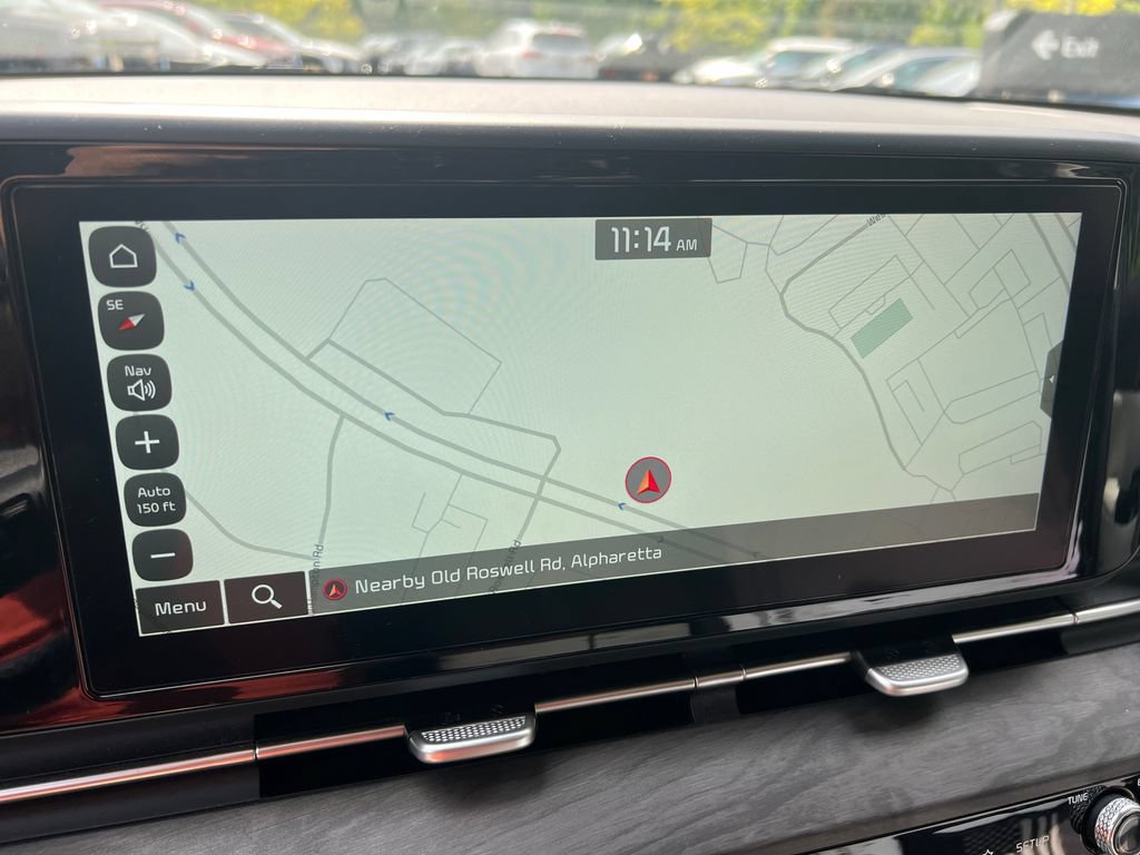 Used 2024 Kia Carnival EX FWD image 24