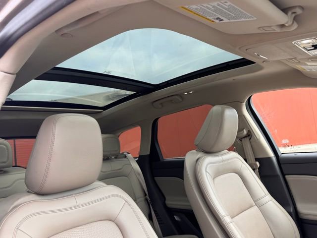 Used 2021 Lincoln Corsair Reserve w/ Elements Package image 24