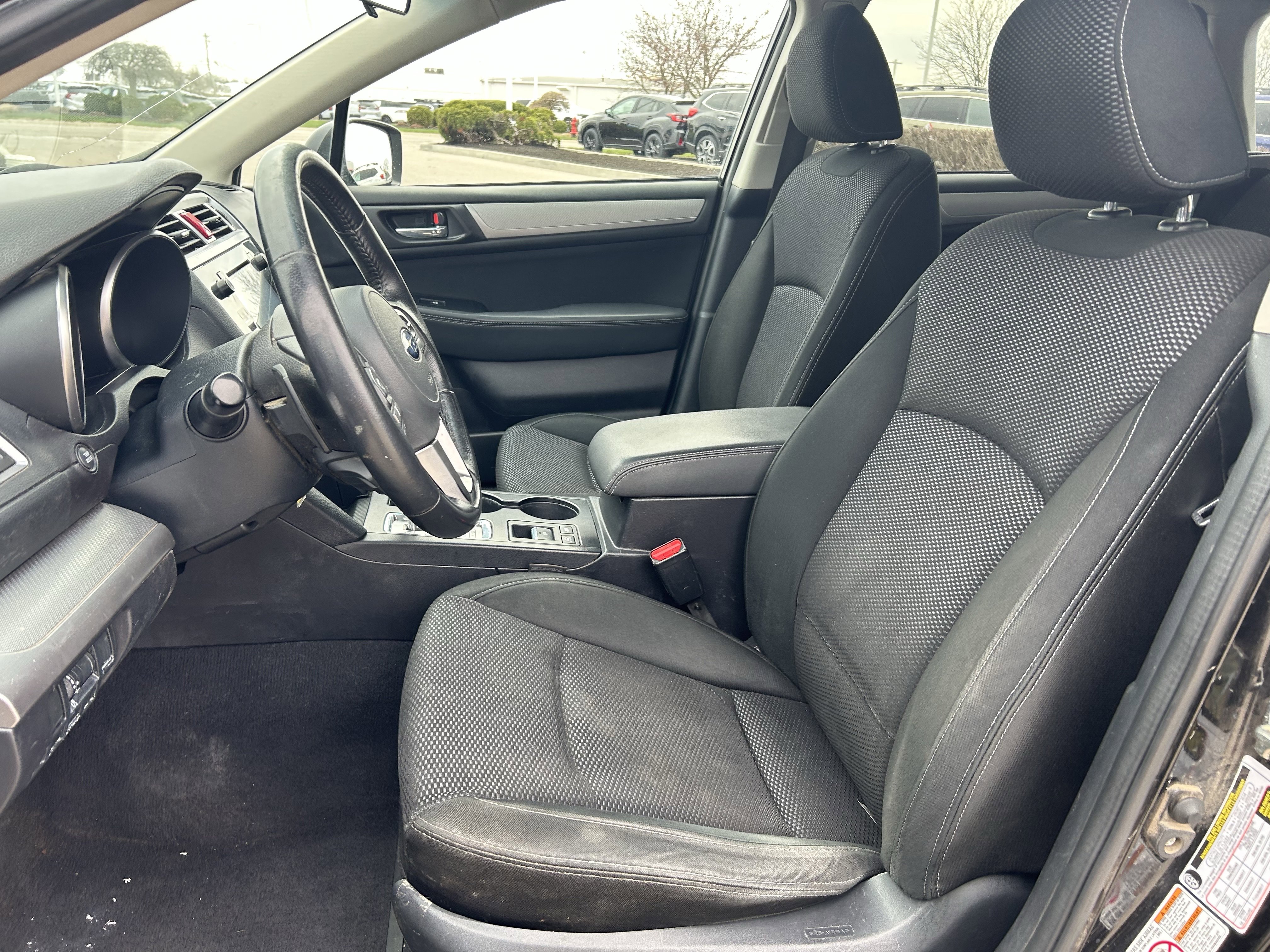 Used 2017 Subaru Outback 2.5i Premium image 21