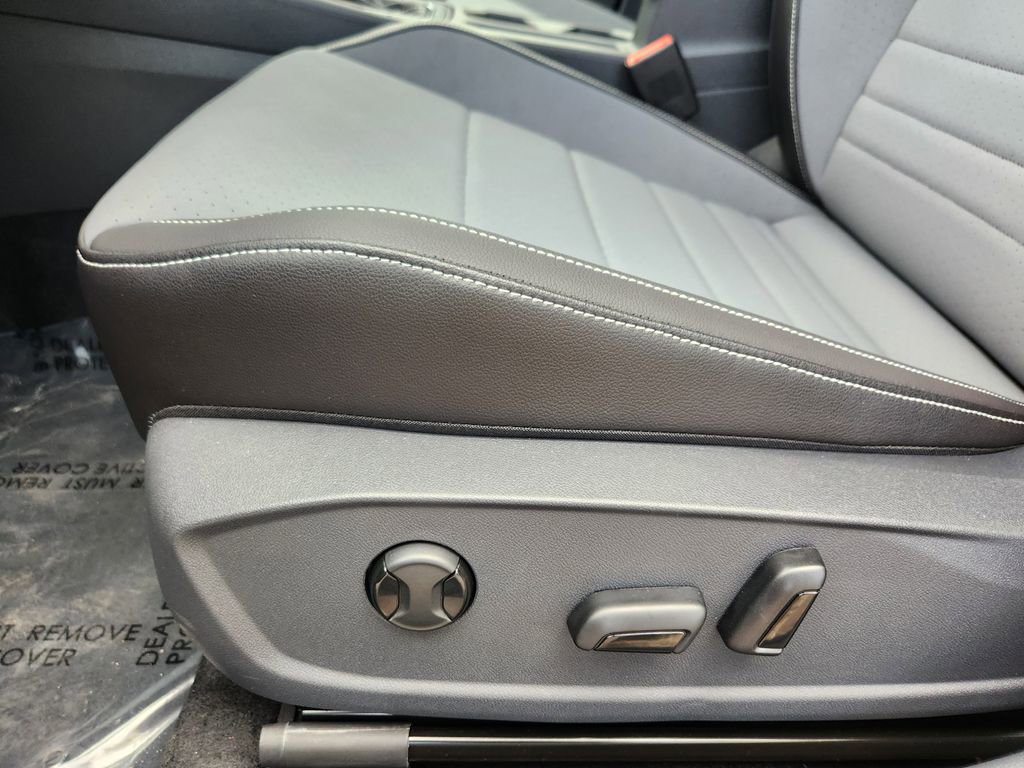 New 2026 Volkswagen Jetta SE FWD image 14