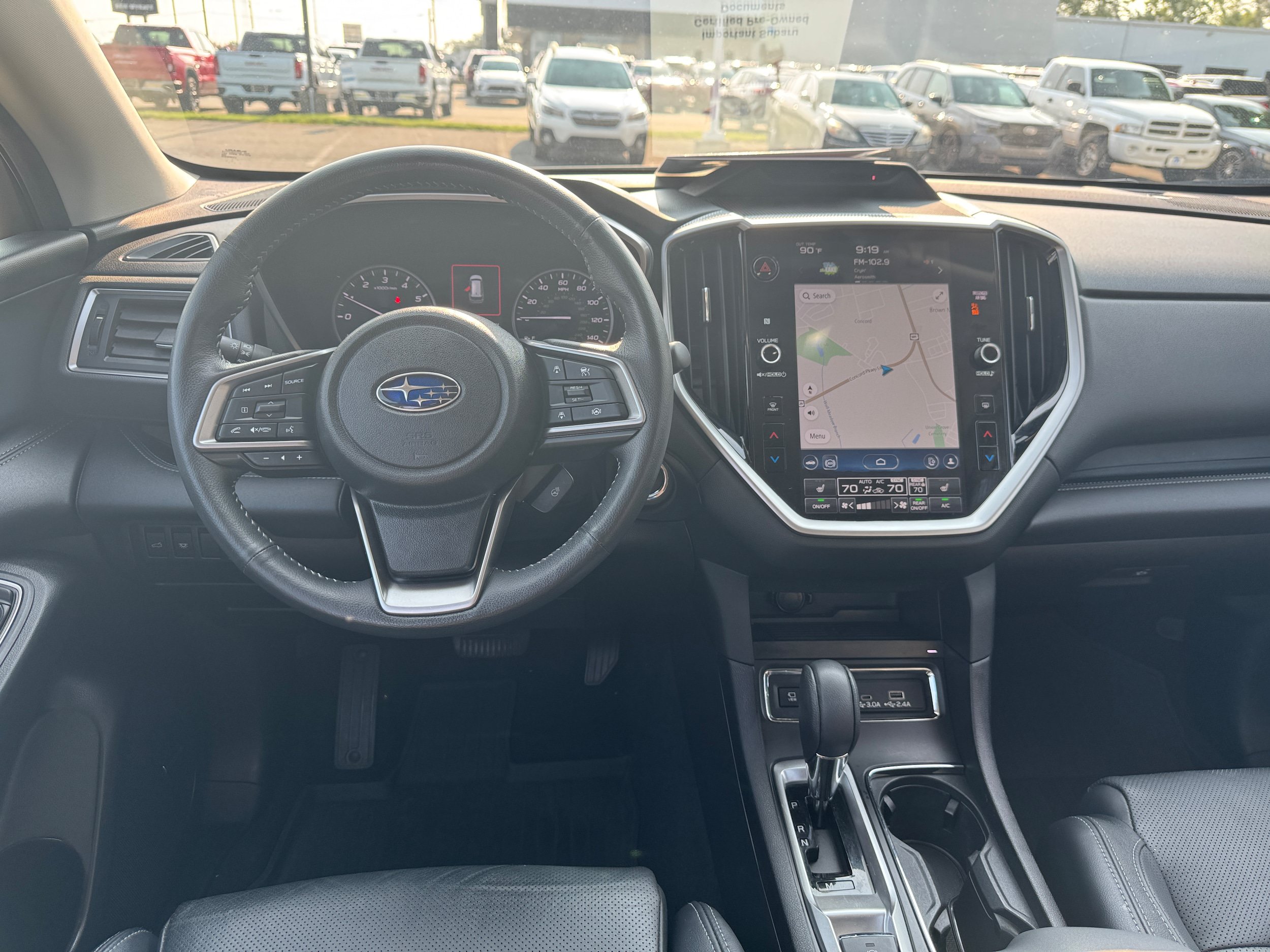 Used 2023 Subaru Ascent Limited w/ Technology Package AWD/4WD image 9