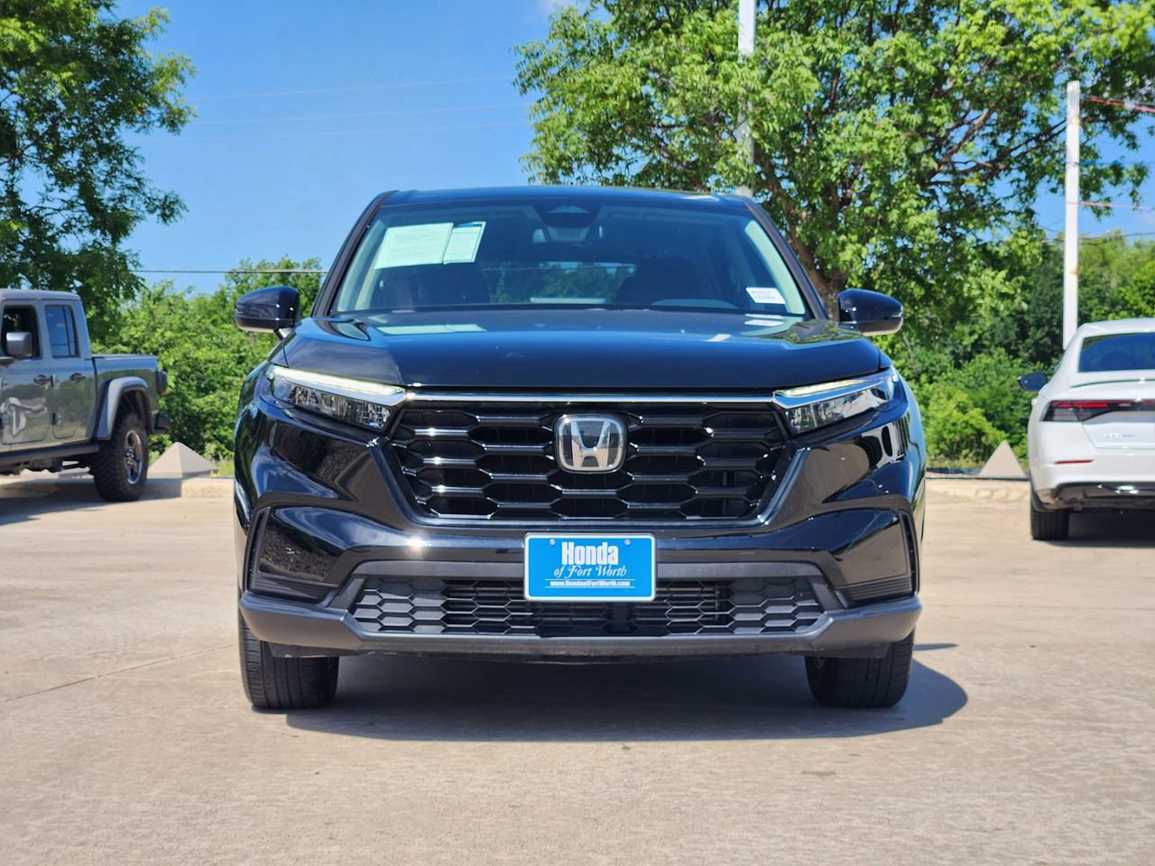 Used 2023 Honda CR-V EX image 2
