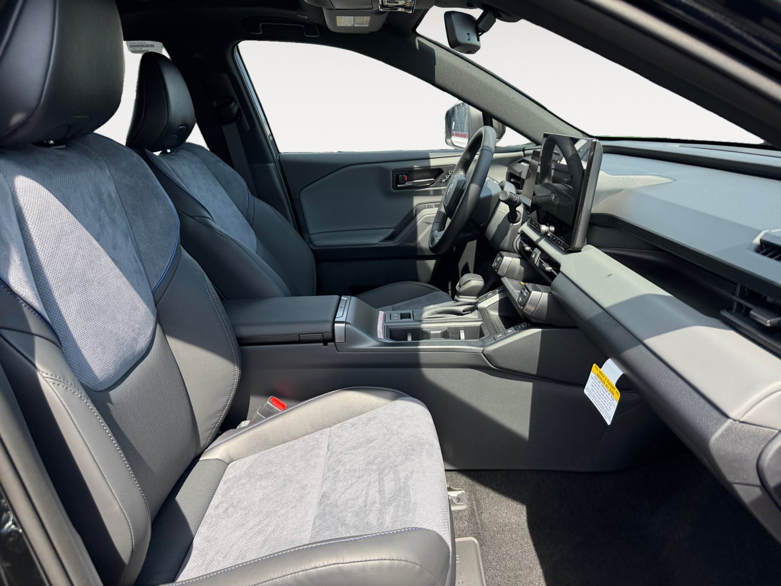 New 2026 Toyota RAV4 XSE AWD/4WD image 18