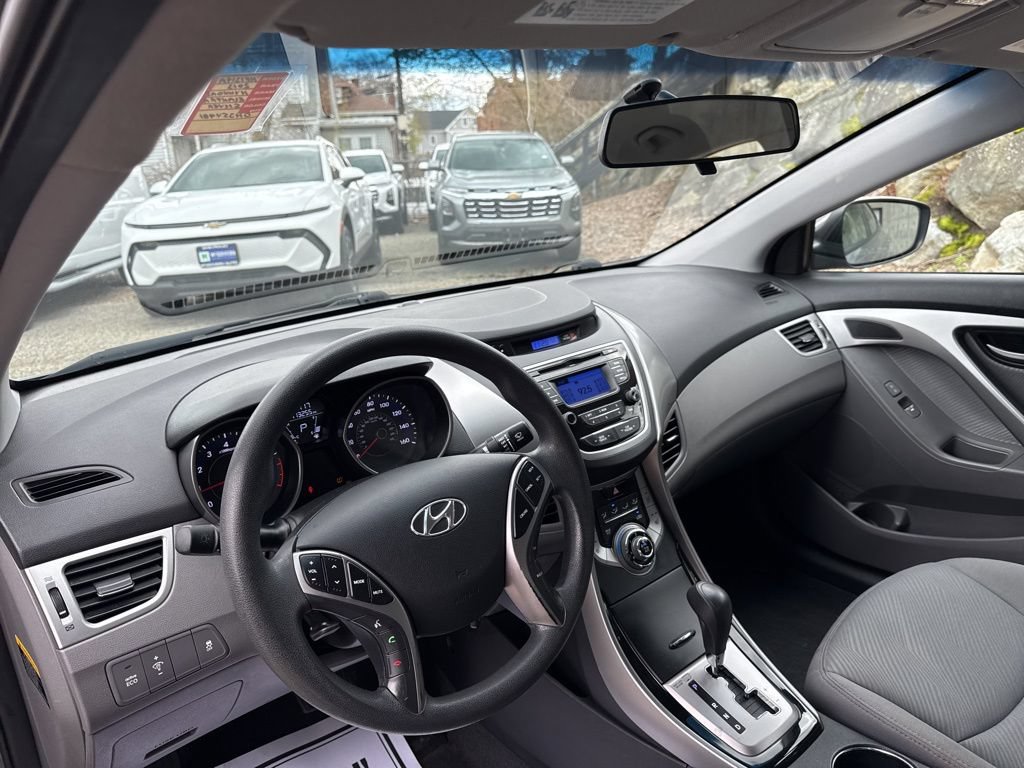Used 2013 Hyundai Elantra GLS w/ Preferred Pkg FWD image 16