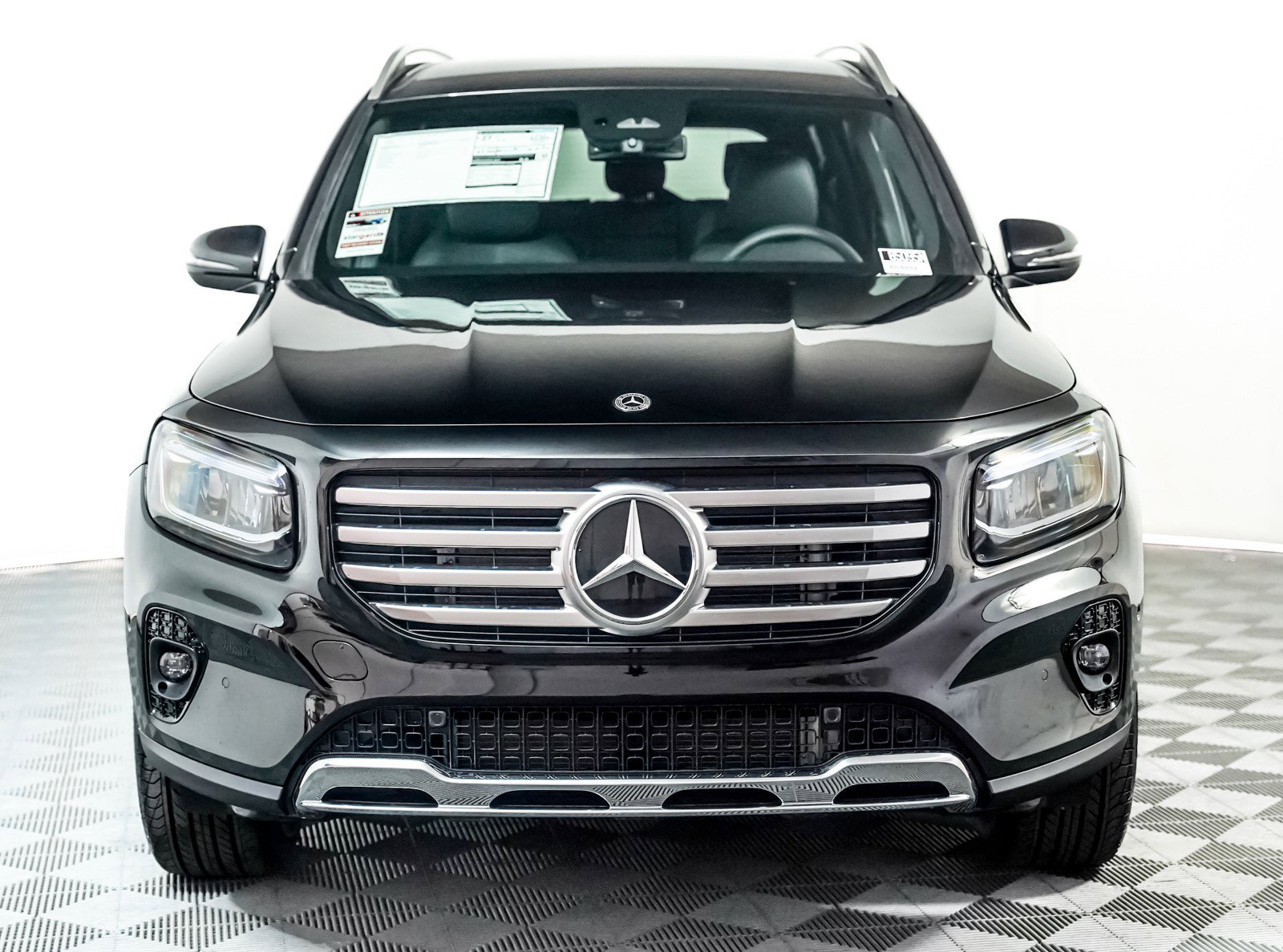 New 2025 Mercedes-Benz GLB 250 4MATIC image 9