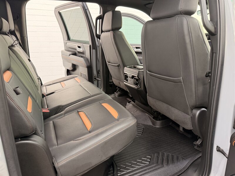Used 2024 GMC Sierra 2500 AT4 w/ AT4 Premium Plus Package AWD/4WD image 27