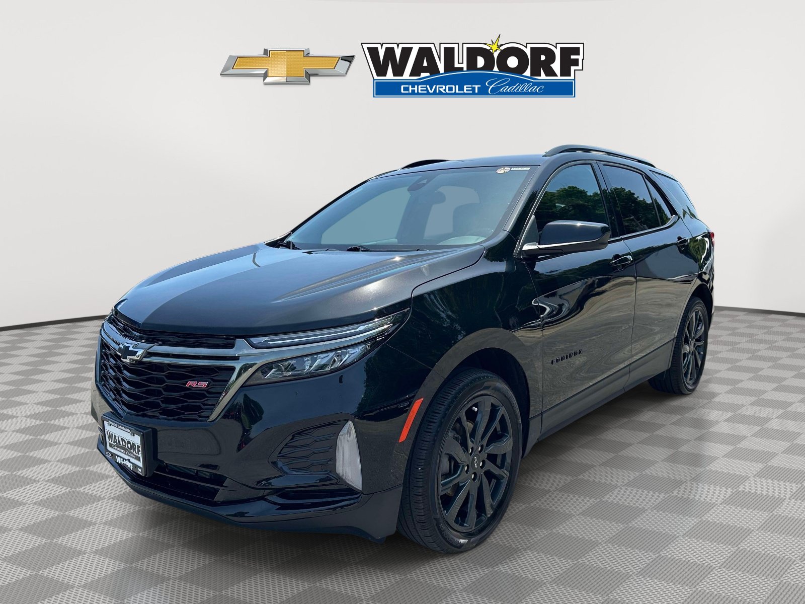 Used 2023 Chevrolet Equinox RS w/ LPO, Floor Liner Package FWD image 3