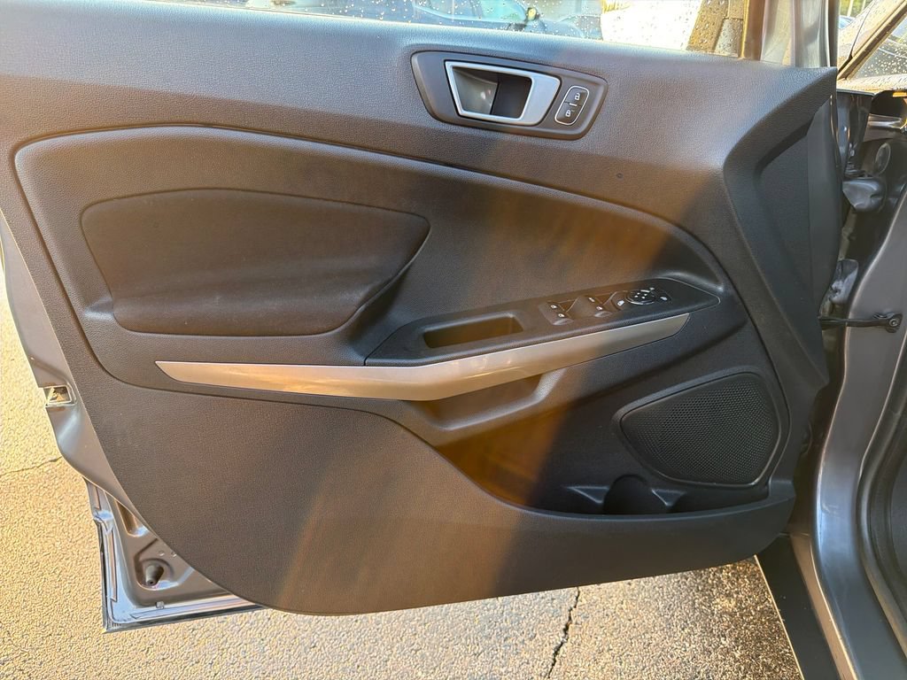 Used 2020 Ford EcoSport SE FWD image 12