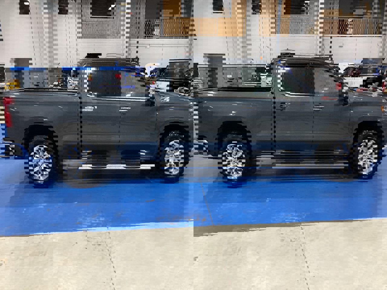 Used 2021 Chevrolet Silverado 1500 LTZ w/ LTZ Premium Package image 8