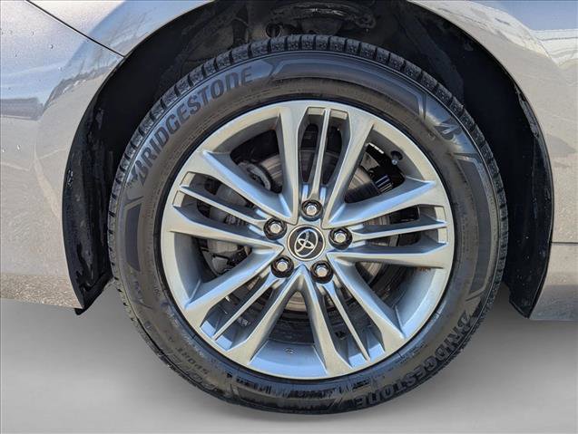 Used 2015 Toyota Camry SE image 9