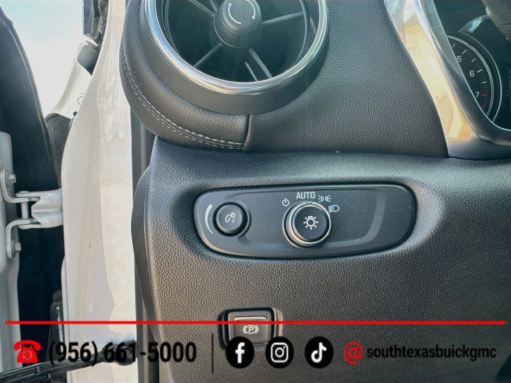 Used 2021 Chevrolet Blazer LT FWD image 20
