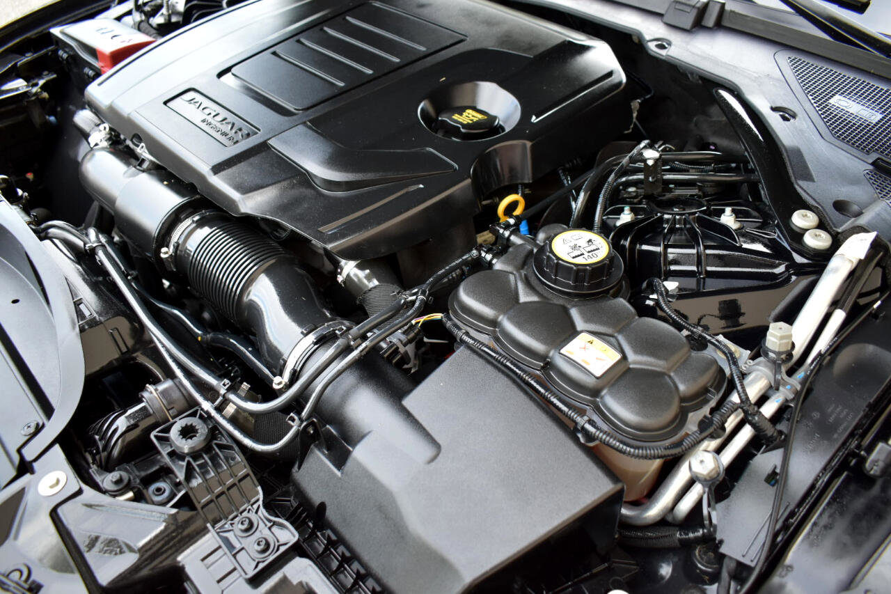 Used 2019 Jaguar XE Prestige image 48