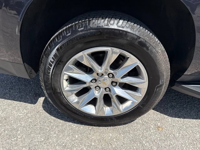 Used 2022 Chevrolet Suburban Premier AWD/4WD image 11