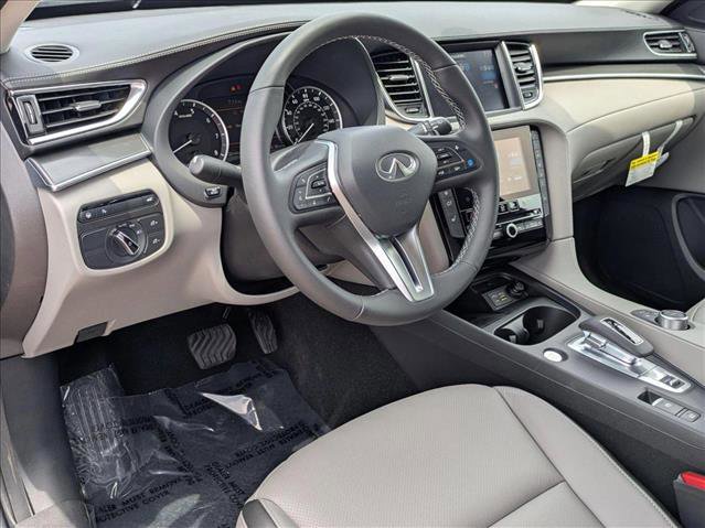 New 2025 INFINITI QX50 Luxe image 3