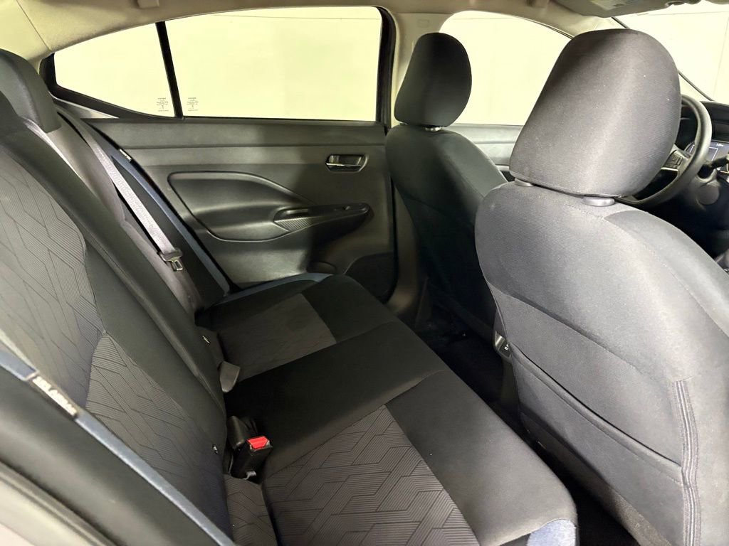 Used 2023 Nissan Versa SV image 17