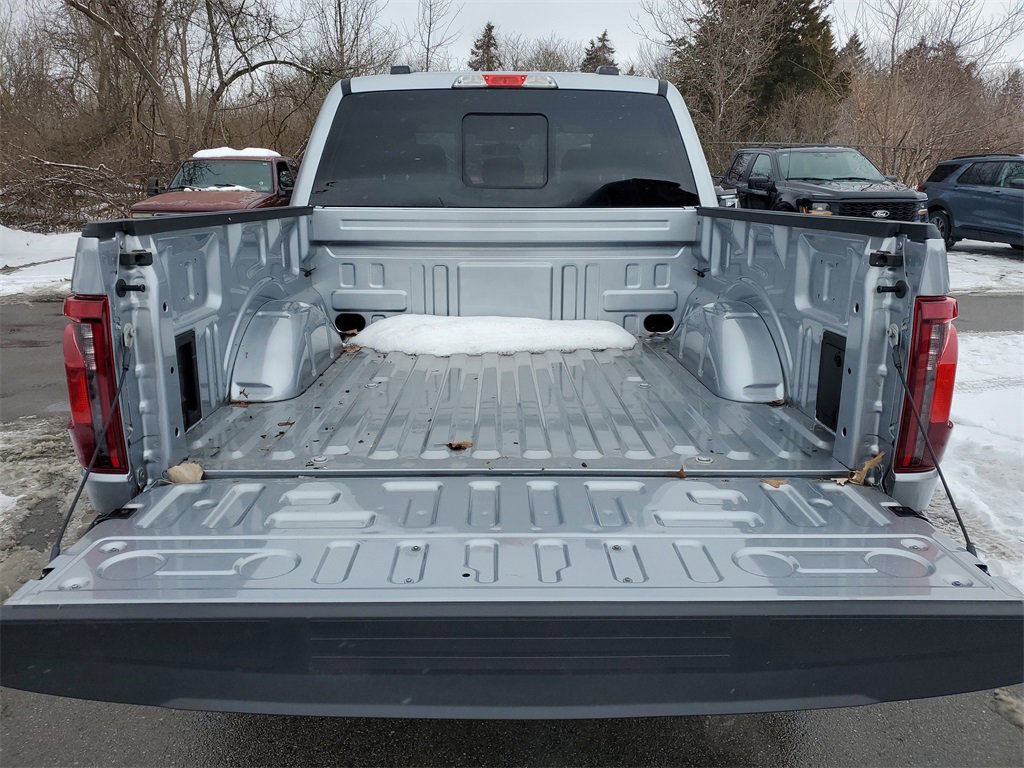 New 2025 Ford F150 XLT w/ Equipment Group 302A MID image 32