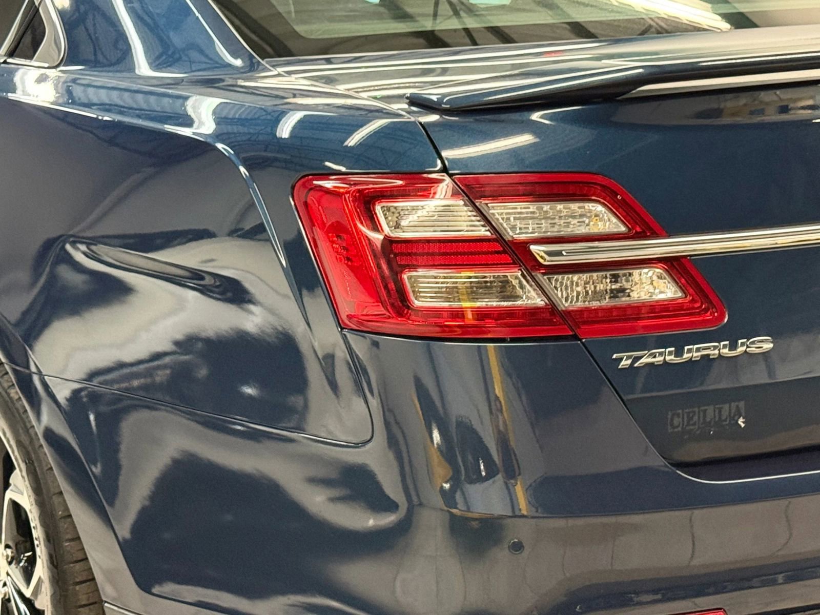 Used 2017 Ford Taurus SHO w/ Driver Assist Package image 12