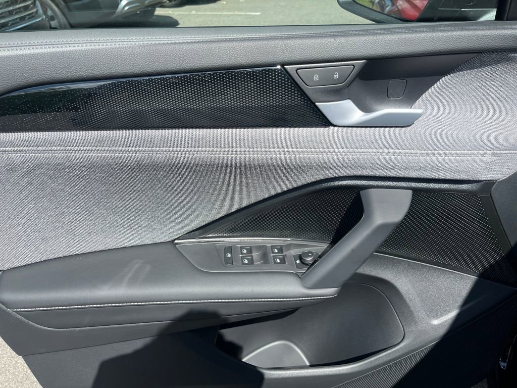 New 2025 Volkswagen Tiguan S image 8